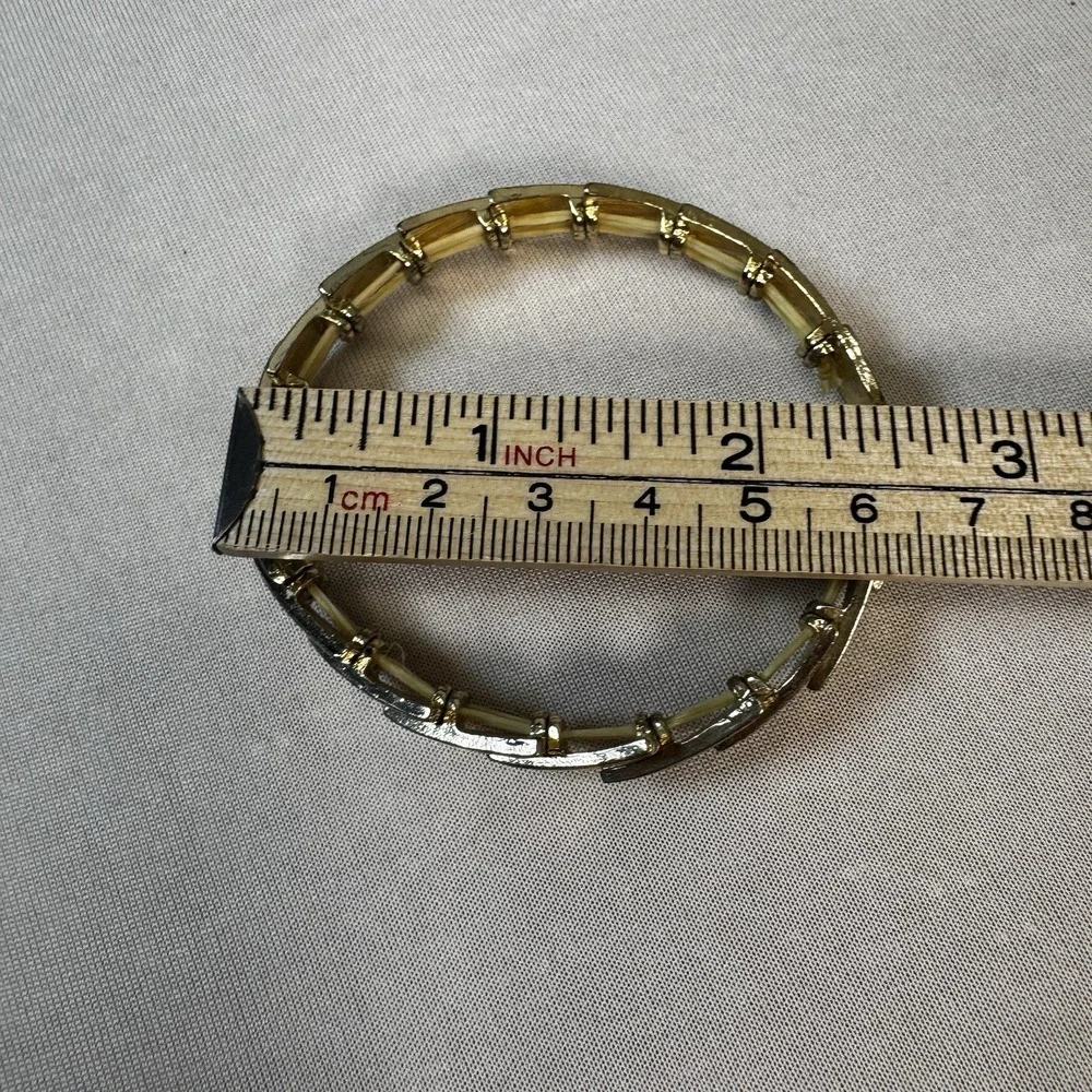 Woman's Jewelry Stretch Gold Tone Arrow‎ Bracelet!, Great Stacked!